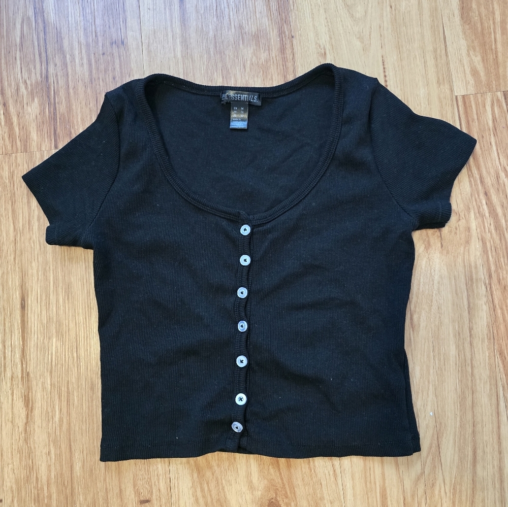 Black Cropped top